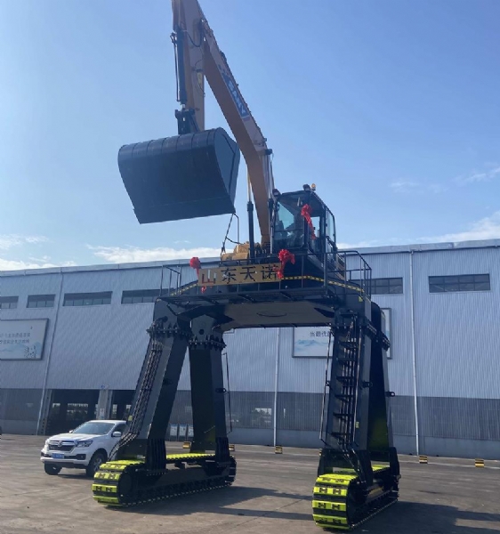 三一大长腿装置现场